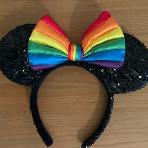Disney Minnie Mouse Ears Black Rainbow Sequin Authentic